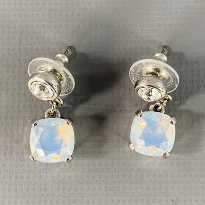 Orecchini A Perno In Cristallo Blu Argento SWAROVSKI - Immagine 1 di 2