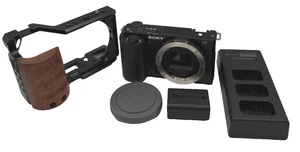Sony Alpha ZV-E10 24.2MP Spiegellose Kamera - Schwarz (Nur Gehäuse) Käfig Ladegerät - Bild 1 von 22
