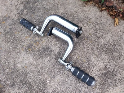 Harley-Davidson Sportster 1200 1996 clavijas de carretera personalizadas con soportes de montaje Foto 1 de 4