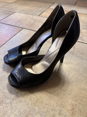 Apt. 9 Черный змея кожи / рептилии печати заглянуть носок платформе каблуки размер 8 - Изображение 1 из 4