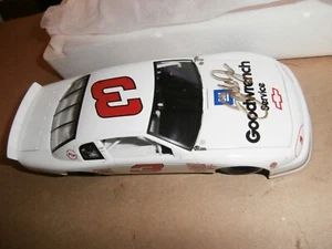 2003 #3 1997 Goodwrench Dale Earnhardt Jr Die Cast Chevy 1:24 Car SIGNED - Picture 1 of 11
