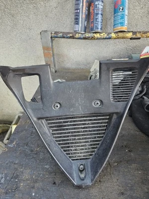 Ducati 848 1098 2012 cubiertas de cinturón y radiador enfriador de aceite. Foto 1 de 4