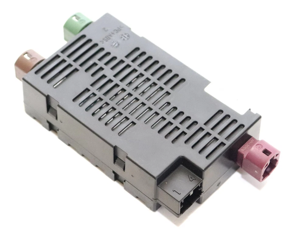 Skoda Superb III 3V iV Facelift Sdoppiatore USB con convertitore di tensione integrato - Immagine 1 di 3