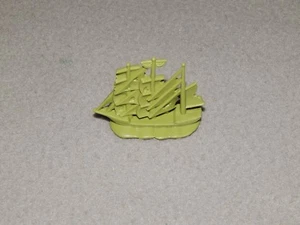 Game of Life Pirates of the Caribbean 2005 Dead Mans Chest #42941 Green Ship - Picture 1 of 4