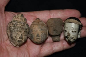 Four Antique Unmounted Thai Ceramic / Majapahit Terracotta Heads from S.E. Asia - Picture 1 of 22