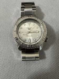 Seiko 5 SRPE71K1 - Imagen 1 de 5