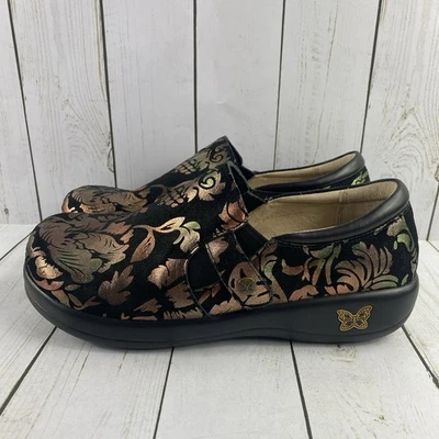 Tamancos femininos Alegria Kara preto cobre verde floral camurça tamanho EUA 9 / UE 39 - Imagem 1 de 4