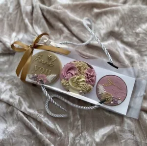 Transparente 3-Loch Cupcake Boxen mit Schnurgriffen - 10er-Pack - Bild 1 von 2