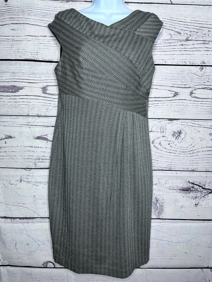 Vestido Vaina David Meister Manga Gorra Cruzada en Zigzag Espalda Forrado con Cremallera Talla 8 Foto 1 de 4