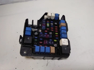 Scatola fusibili HYUNDAI SANTA FÉ II CM 919502B100 2.2 Diesel 145kw 27597343 - Immagine 1 di 4