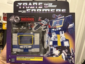 Soundwave Laserbeak Ravage Transformers 40th Anniversary Retro G1 Walmart New - Picture 1 of 4
