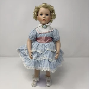 Vintage Paradise Galleries Porzellan Puppe blonde Zöpfe blau gepunktetes Kleid - Bild 1 von 9