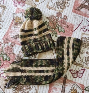 Set of 2 Hand-knitted wool beanie and scarf green and Khaki color for little boy - Picture 1 of 3