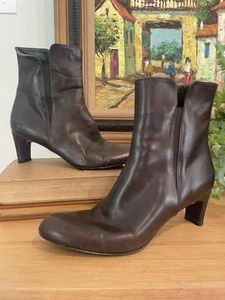 Stuart Weitzman Brown Leather Zip Ankle Fashion Boots Size 8.5 Heel 2.5” Spain - Picture 1 of 11