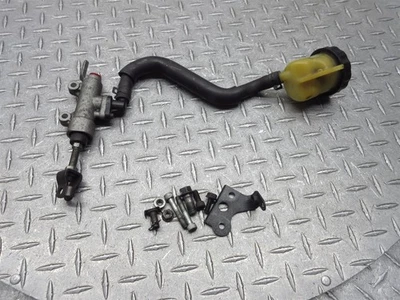 Honda VFR800 2003 02-09 Interceptor freno trasero cilindro maestro depósito Foto 1 de 4