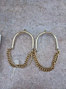 Accessocraft Stiefelarmband Stiefelschmuck goldfarben Stiefelsporen signiert NOS - Bild 1 von 9