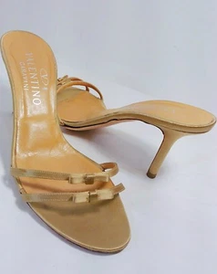 Sandali eleganti Valentino seta dorata doppio fiocco cinturino slide taglia US 7,5 B *EUC* - Foto 1 di 8