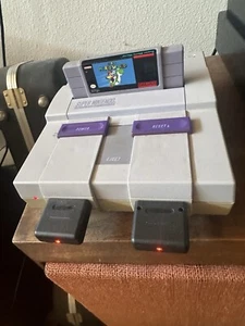 Super Nintendo SNES Console, Wireless Controllers & Super Mario World - Picture 1 of 19