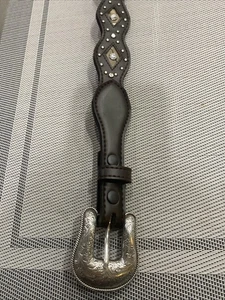 Damen Braun Leder Gürtel Silber Schnalle Diamantschliff Gravur Randnaht - Bild 1 von 8