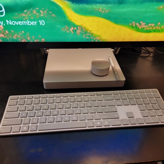  Microsoft Surface Studio (1st Gen) (Intel Core i7