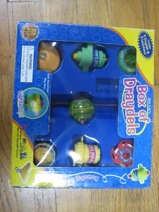 Rite Lite's Box of Draydels(Dreidels); 5 Drayderls and 2 Launchers,all different - Picture 1 of 2