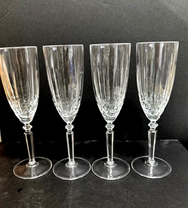 Set of 4 Crystal Champagne Flutes 8.5" Tall 5 oz Capacity Hex Stem Vertical Ribs - Picture 1 of 18