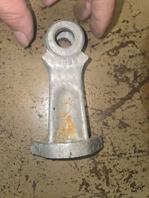 Omc Vintage Tiller Mount Bracket 21b33 - Image 1 of 3