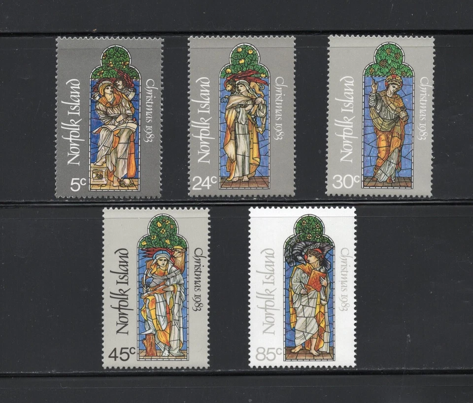 R8999   Norfolk Island  1983   Christmas,   art stained glass   5v.   MNH - Image 1 of 1