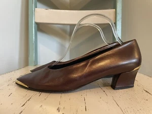 Stuart Weitzman Brown/Bronze Pump Gold Accent Chunky Heel Size 9 Women’s - Picture 1 of 11