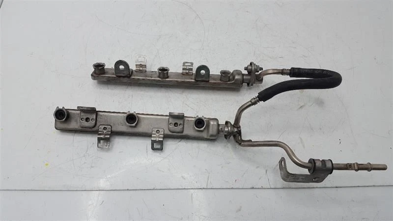 燃油导轨 3.0L 混合杆 适合 08-13 17-20 MDX 688314 — 第 1/4 张图片