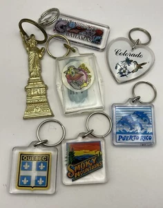 PORTACHIAVI SOUVENIR VINTAGE destinazione viaggio lotto di 7 - Foto 1 di 8