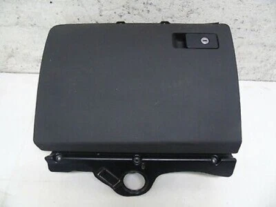 GUANTERA VOLKSWAGEN PASSAT B7 2010-2015 CON INTERFAZ DE MÚSICA 3C2857097BD Foto 1 de 4