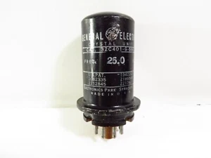 WWII US Navy Radio Crystal Octal Base 25.0 KC GE 32C401-G-59A - Afbeelding 1 van 4