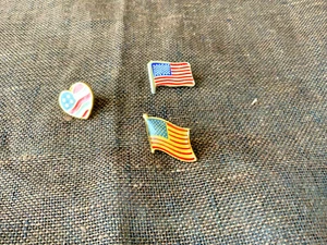 3 Avon 2001 Heart American Flag Enamel USA Gold Tone Lapel Pin back button - Picture 1 of 8