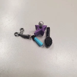 Vintage Bratz Mini Mall Or Barbie DOLL SIZE Makeup Lot Eyelash Curler Brush - Picture 1 of 3