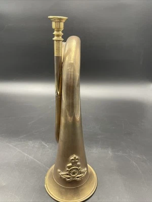 Military Vintage Bugle Horn with UBIQUE Royal Artillery  Badge Copper/Brass WWII - Image 1 of 4