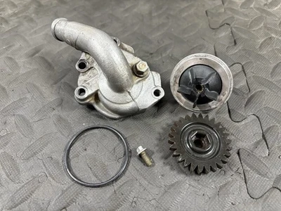 98-16 KTM 125 200 SX EXC 2004 bomba de agua cubierta eje impulsor engranaje 50335052033 Foto 1 de 4
