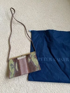 Bolso Clutch Peter Kaiser Efecto Piel de Serpiente Correa Desmontable Color Marrón Verde. - Imagen 1 de 4