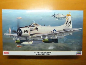 Hasegawa 1/72 A-1H SKYRAIDER w/ROCKET POD (02466) - Picture 1 of 8