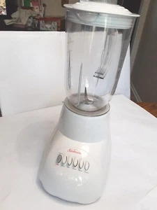 SUNBEAM White 6 Cup/48 oz. - 6 Speed BLENDER - Model No. 4181- Great Condition - Picture 1 of 9