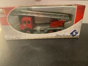 Solido 3145 - Mercedes Echelle - Feuerwehrleiter - Bild 1 von 4