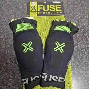 Fuse Omega Knee BMX MTB Pads - Picture 1 of 8