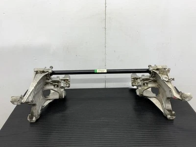 AUDI A5 2018-2022 BARRA ESTABILIZADORA DELANTERA CON SOPORTES CUADRO IZQUIERDO Y DERECHO 8W0411309A Foto 1 de 4