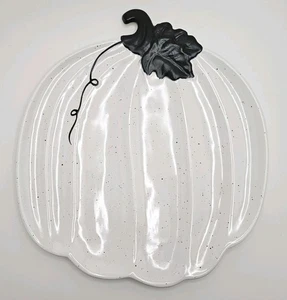 Kürbis Keramik Servierplatte, Herbst Tischdeko, weiß und schwarz - Bild 1 von 6