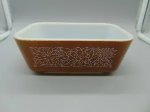 Pyrex Woodland Brown Refrigerator Dish 502 - Picture 1 of 2