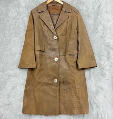 复古外套女式大号真皮中长风衣纽扣浮雕 — 第 1/4 张图片