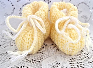 Handmade crochet Baby Booties in yellow 4ply baby yarn #01 - Picture 1 of 4