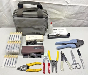 Kit d'outils Siecor Corning Fiber avec 53 épissures mécaniques - Photo 1/3