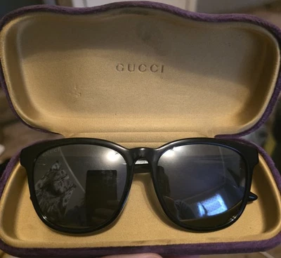 Gafas de sol y estuche Gucci Foto 1 de 2