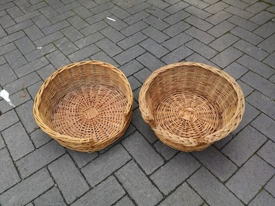 2 X Wicker Dog/cat Baskets - Image 1 of 4